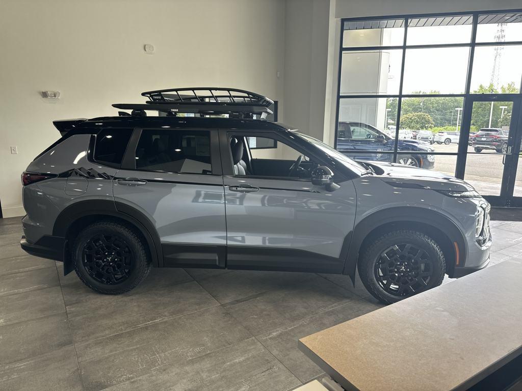 new 2025 Mitsubishi Outlander car, priced at $36,060