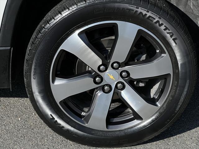 used 2022 Chevrolet Traverse car, priced at $35,861
