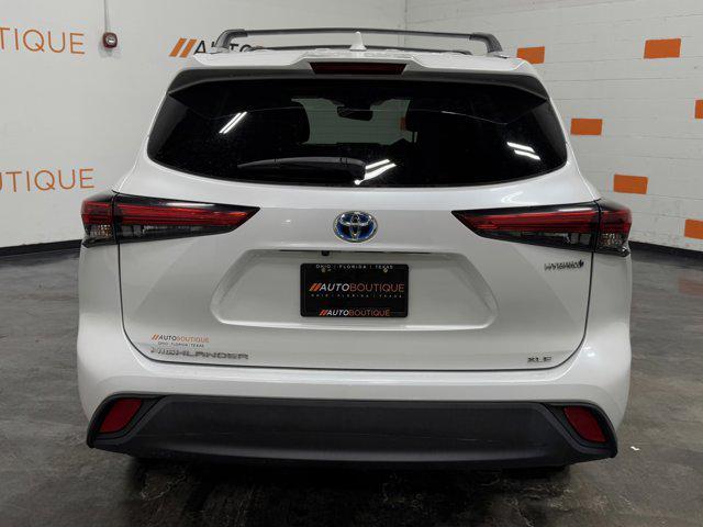 used 2022 Toyota Highlander Hybrid car, priced at $35,045