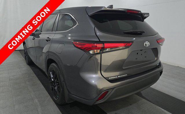 used 2023 Toyota Highlander car, priced at $32,045