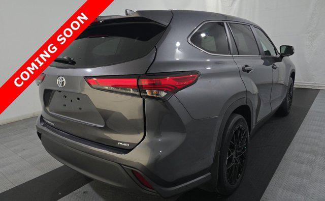used 2023 Toyota Highlander car, priced at $32,045
