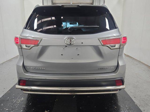used 2015 Toyota Highlander car, priced at $17,545