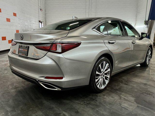 used 2019 Lexus ES 350 car, priced at $27,500