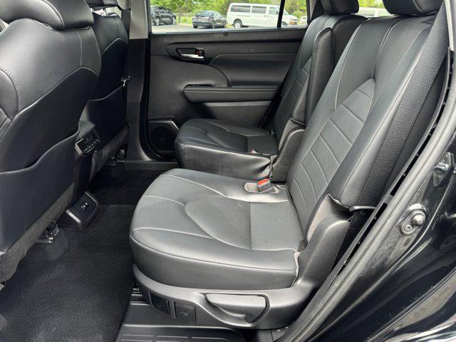 used 2021 Toyota Highlander car, priced at $33,900
