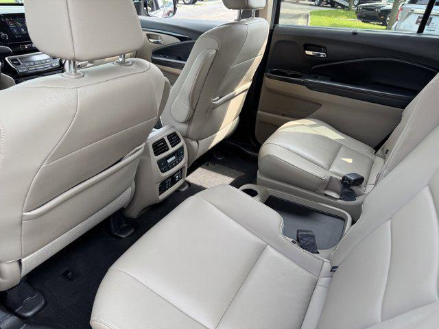 used 2021 Honda Pilot car, priced at $31,045
