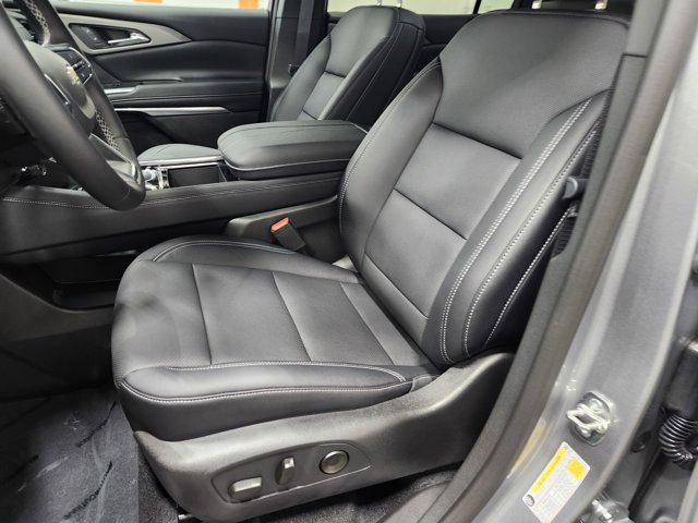 used 2025 Chevrolet Traverse car, priced at $41,045