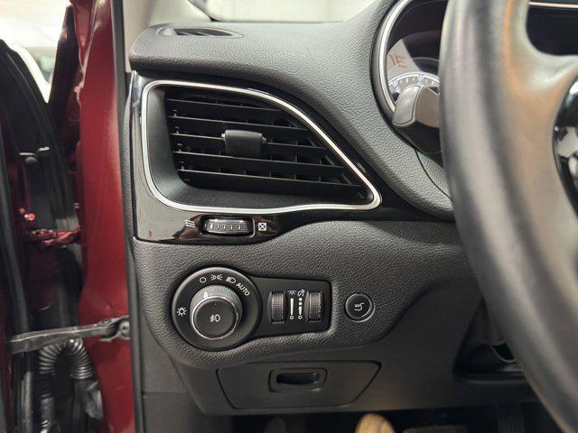 used 2019 Jeep Cherokee car, priced at $16,045