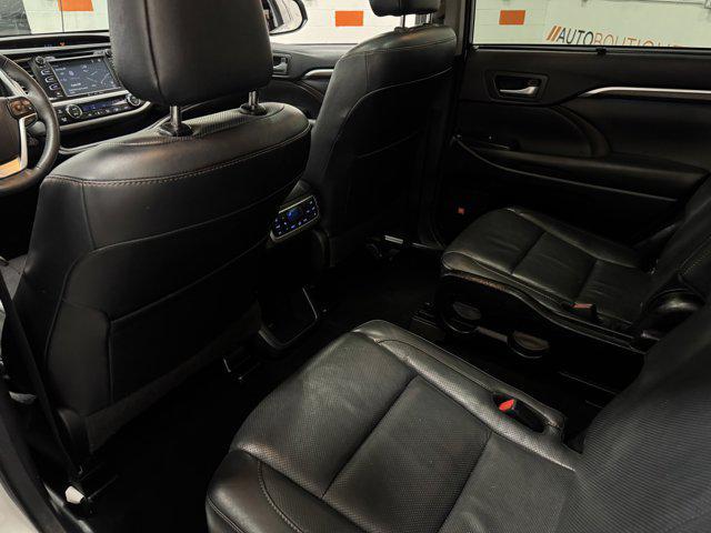 used 2016 Toyota Highlander car, priced at $22,045