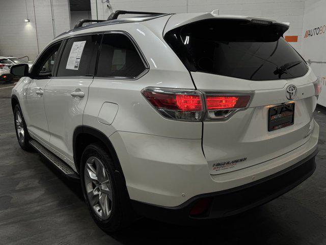 used 2016 Toyota Highlander car, priced at $22,045