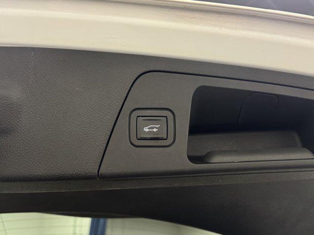 used 2019 Buick Envision car, priced at $17,000