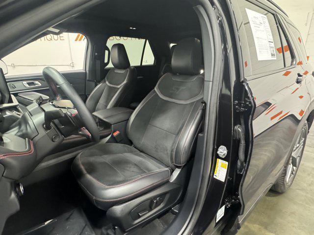 used 2025 Ford Explorer car, priced at $49,900