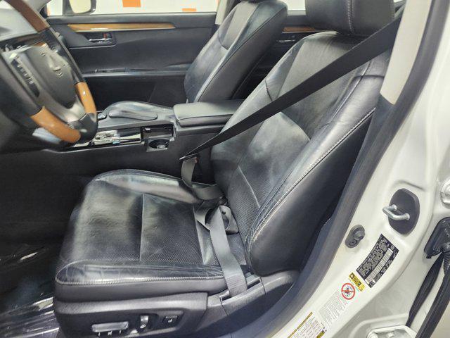 used 2015 Lexus ES 300h car, priced at $14,100