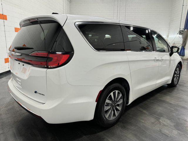 used 2024 Chrysler Pacifica Hybrid car, priced at $36,500