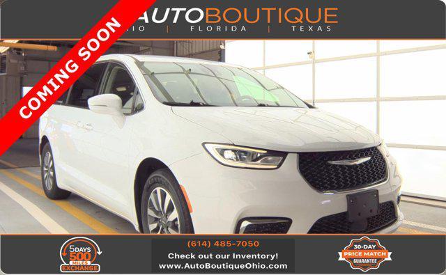 used 2022 Chrysler Pacifica Hybrid car, priced at $18,500