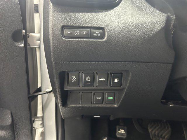 used 2019 Nissan Rogue car, priced at $13,900
