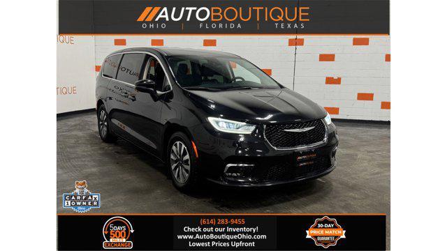 used 2023 Chrysler Pacifica Hybrid car, priced at $22,045