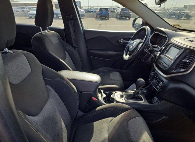 used 2016 Jeep Cherokee car