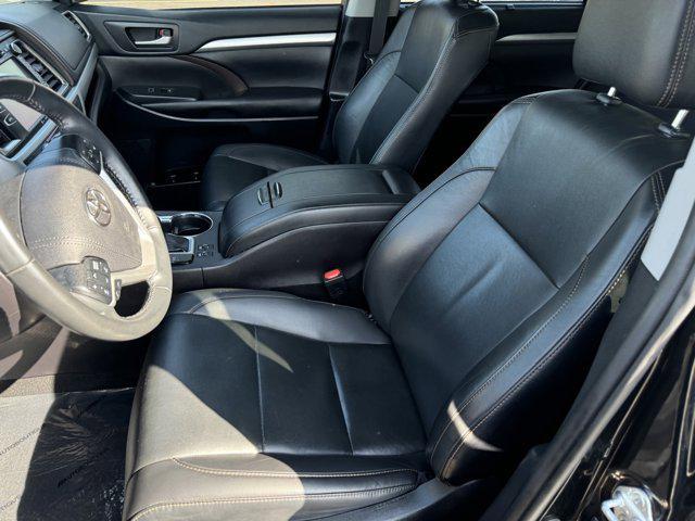 used 2019 Toyota Highlander car, priced at $22,500