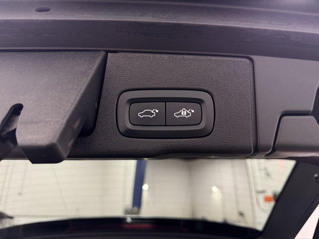 used 2023 Volvo XC60 car, priced at $24,600