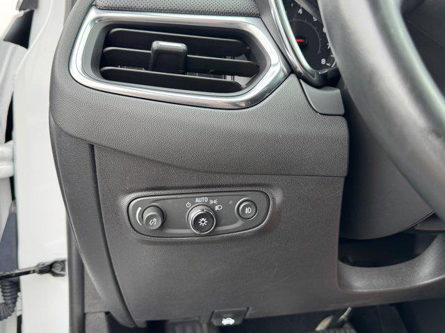 used 2023 Chevrolet Equinox car, priced at $20,100