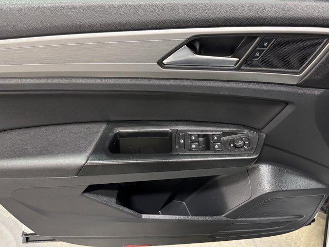 used 2020 Volkswagen Atlas Cross Sport car, priced at $14,000