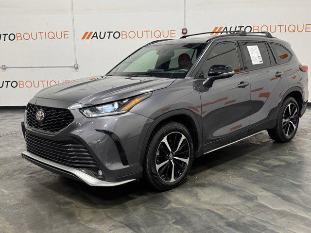 used 2021 Toyota Highlander car, priced at $31,100