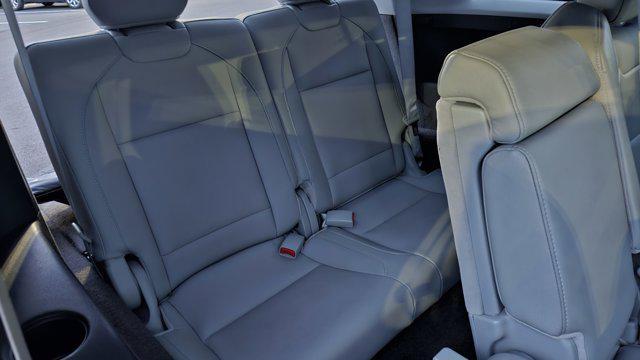 used 2017 Acura MDX car, priced at $20,200