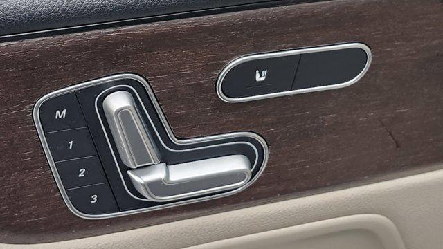 used 2020 Mercedes-Benz GLB 250 car, priced at $20,500