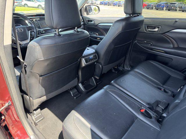 used 2018 Toyota Highlander car, priced at $22,800