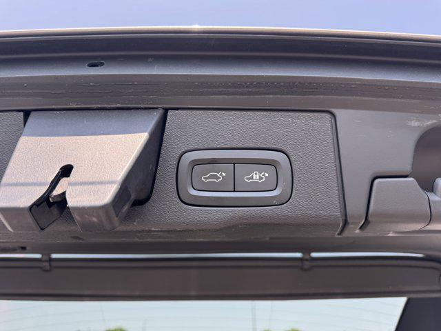 used 2022 Volvo XC60 car, priced at $24,600