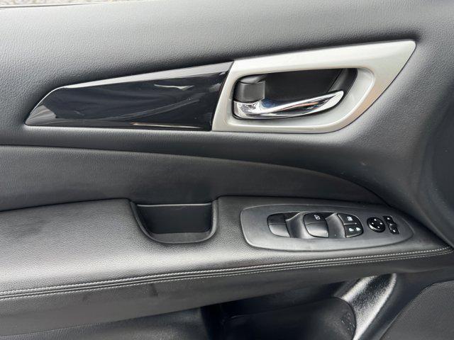 used 2020 Nissan Pathfinder car, priced at $17,100