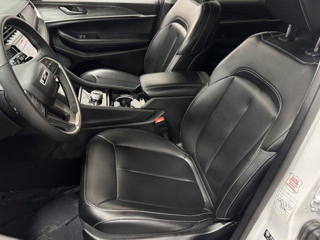 used 2023 Jeep Grand Cherokee car, priced at $28,300