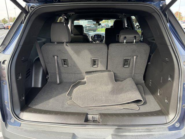 used 2023 Chevrolet Traverse car, priced at $20,900