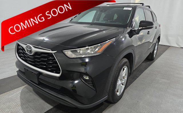 used 2020 Toyota Highlander car, priced at $24,045