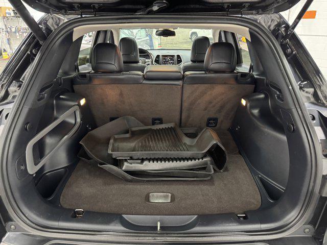 used 2015 Jeep Cherokee car