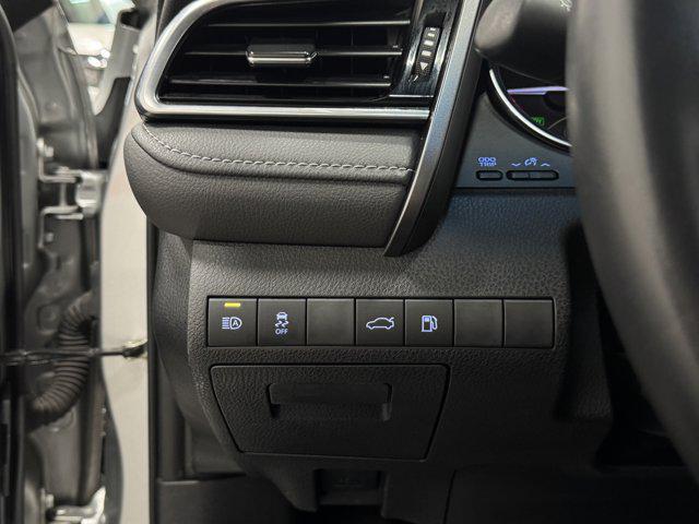 used 2018 Toyota Camry Hybrid car, priced at $17,500