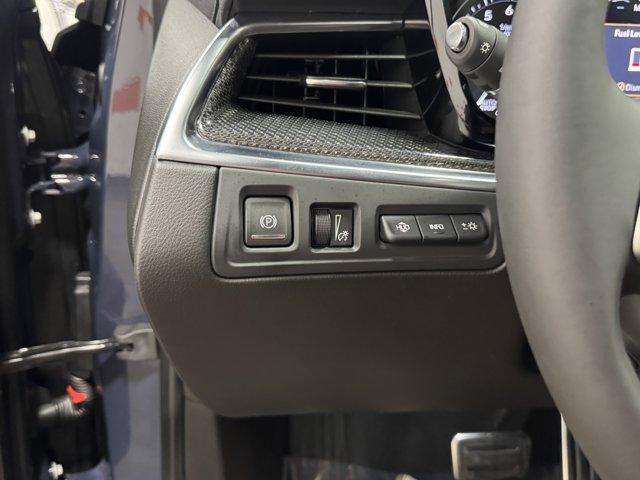 used 2025 Cadillac XT5 car, priced at $53,000