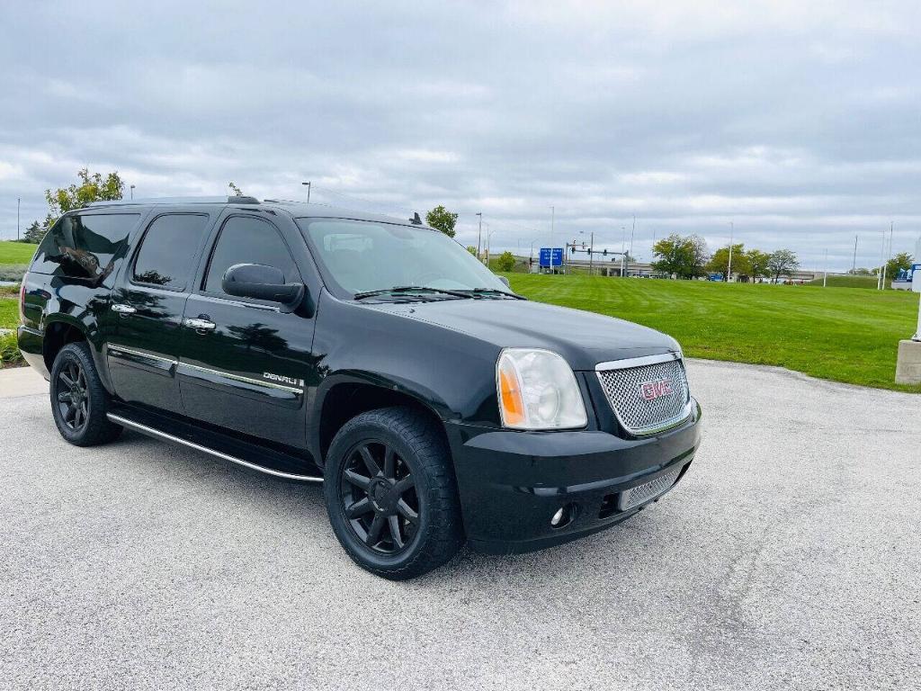 used 2007 GMC Yukon XL car, priced at $9,995