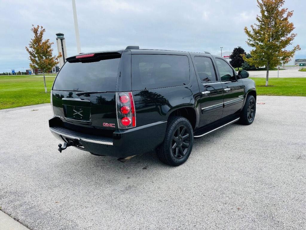 used 2007 GMC Yukon XL car, priced at $9,995