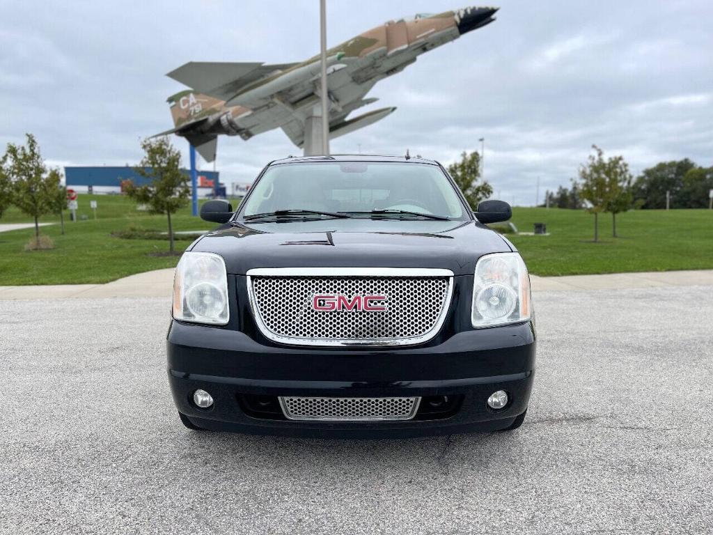 used 2007 GMC Yukon XL car, priced at $9,995