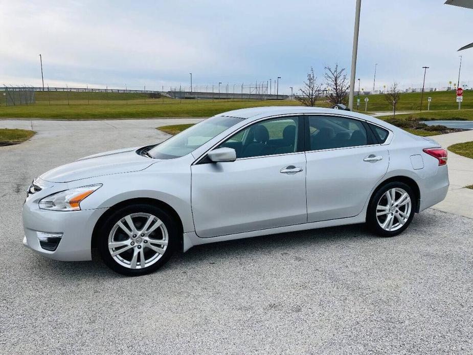 used 2013 Nissan Altima car, priced at $7,995