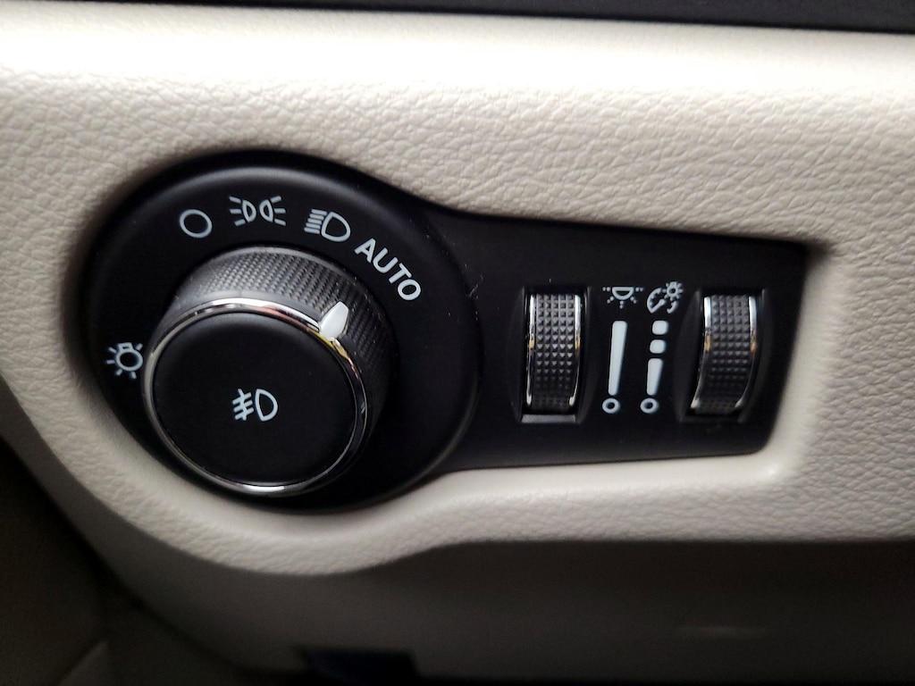 used 2023 Chrysler Pacifica car, priced at $28,998