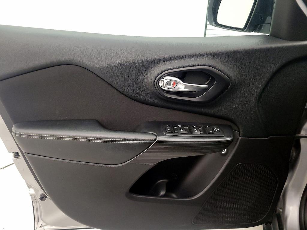 used 2016 Jeep Cherokee car, priced at $13,599