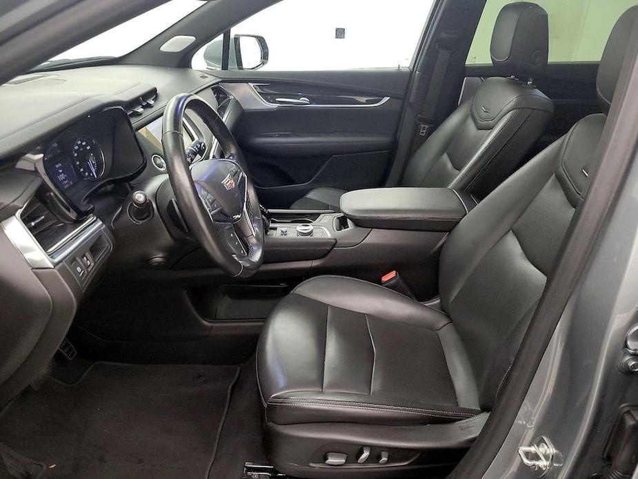 used 2023 Cadillac XT5 car, priced at $31,998