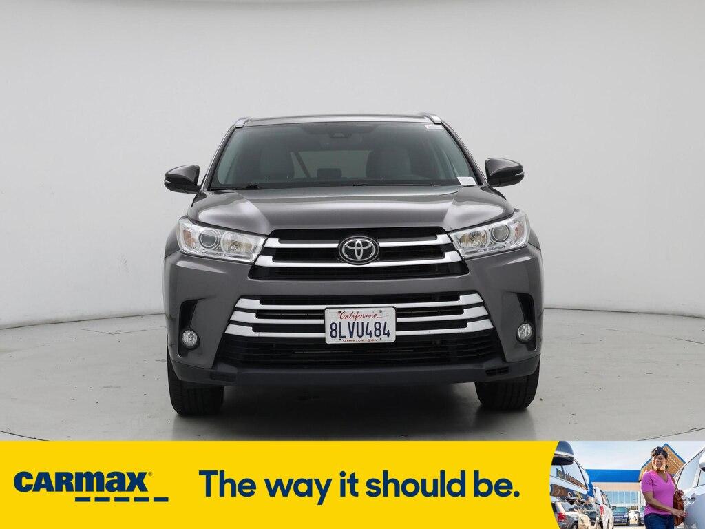 used 2019 Toyota Highlander car, priced at $25,998