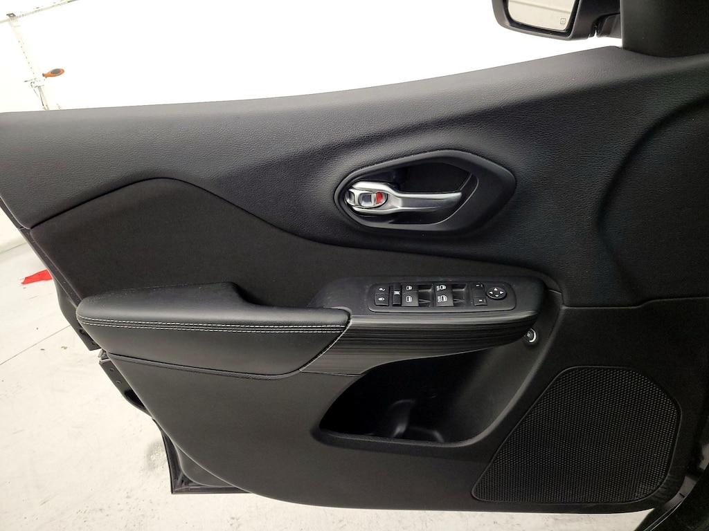 used 2015 Jeep Cherokee car, priced at $14,998