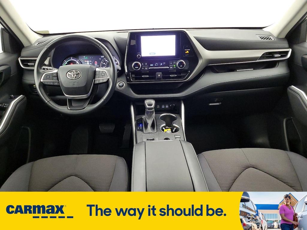 used 2023 Toyota Highlander Hybrid car, priced at $39,998