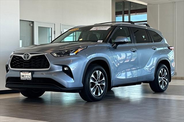 used 2024 Toyota Highlander car, priced at $45,981