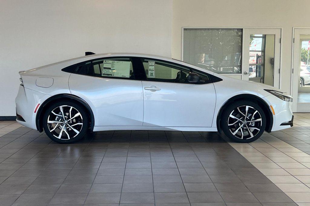 new 2026 Toyota Prius Plug-In Hybrid car, priced at $39,379