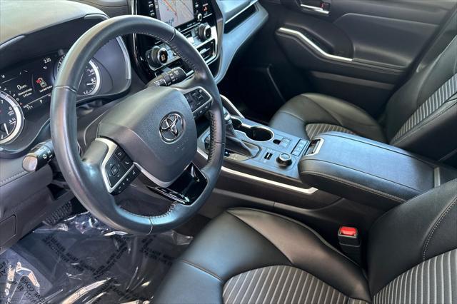 used 2022 Toyota Highlander car, priced at $42,981